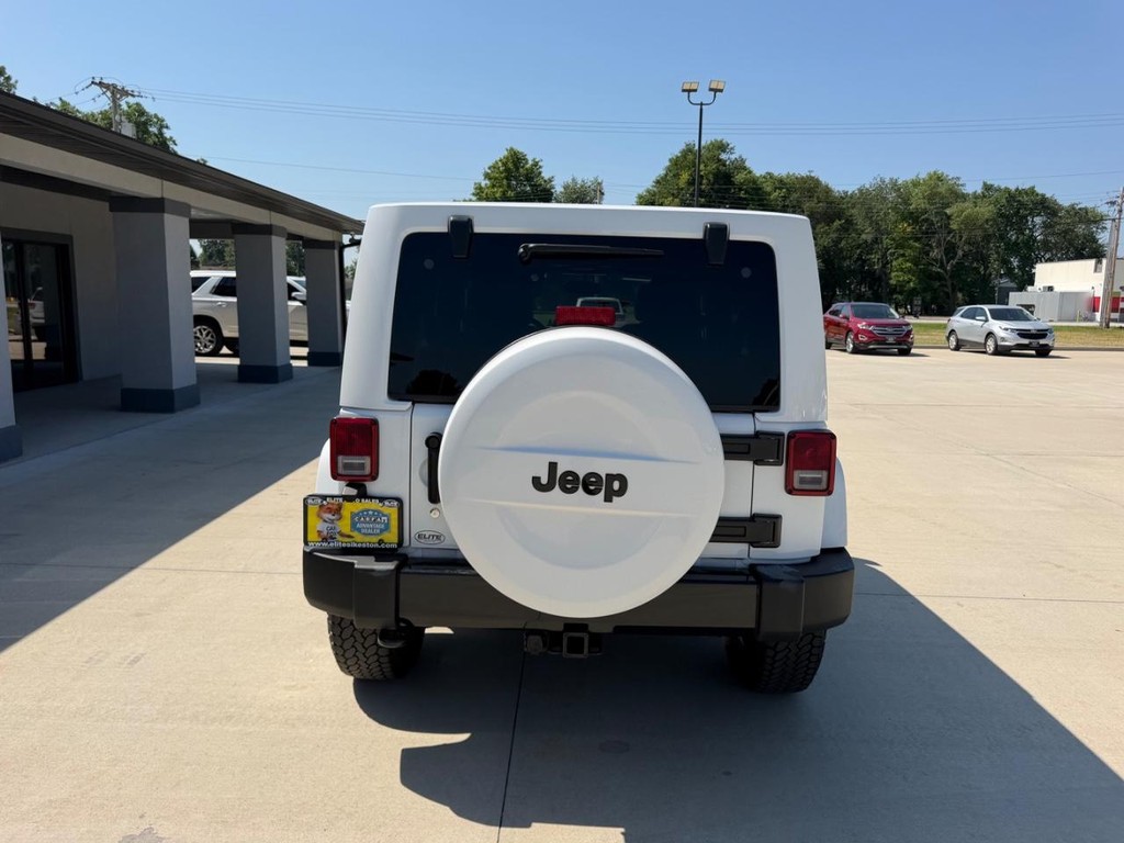 Jeep Wrangler Unlimited Vehicle Full-screen Gallery Image 4