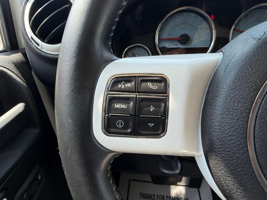 Jeep Wrangler Unlimited Vehicle Full-screen Gallery Image 10