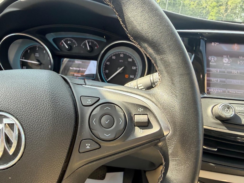 Buick Envision Vehicle Full-screen Gallery Image 13