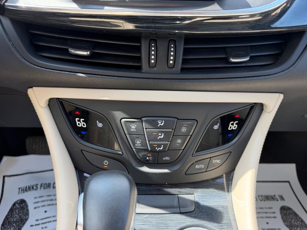 Buick Envision Vehicle Full-screen Gallery Image 15