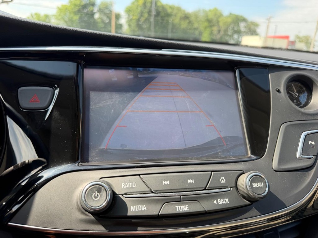 Buick Envision Vehicle Full-screen Gallery Image 22