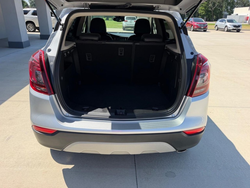 Buick Encore Vehicle Full-screen Gallery Image 5