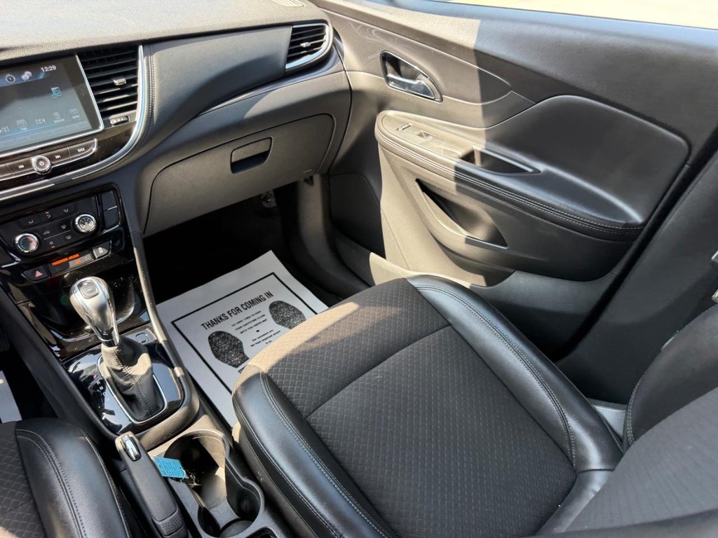 Buick Encore Vehicle Full-screen Gallery Image 15
