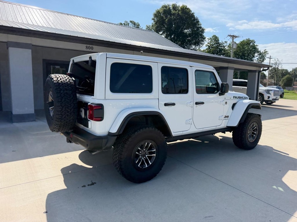 Jeep Wrangler Vehicle Full-screen Gallery Image 3