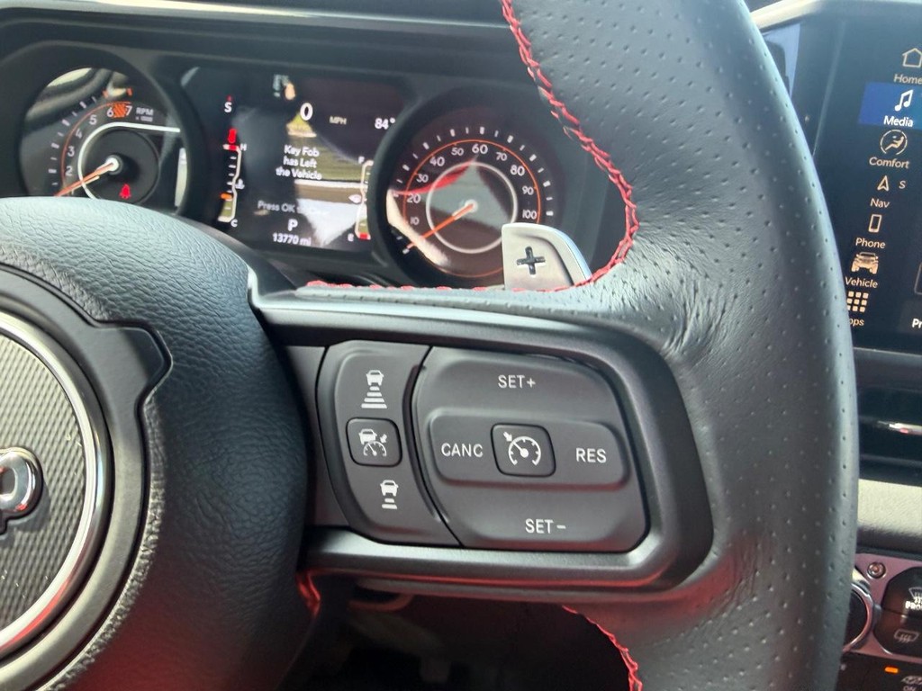 Jeep Wrangler Vehicle Full-screen Gallery Image 11