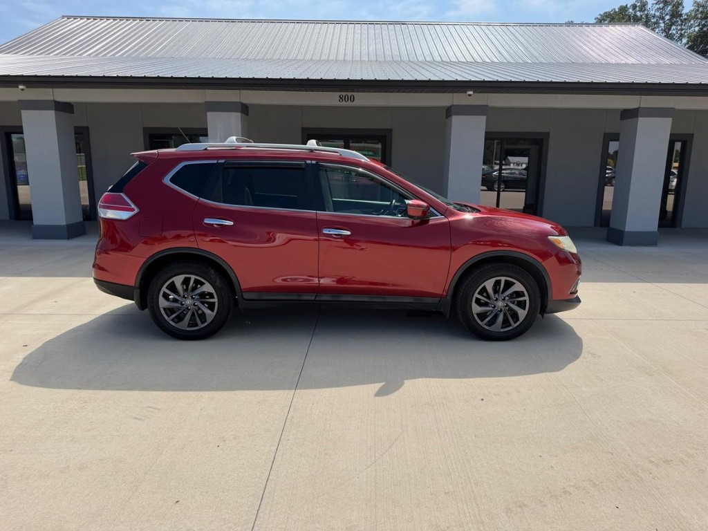 Nissan Rogue Vehicle Full-screen Gallery Image 2