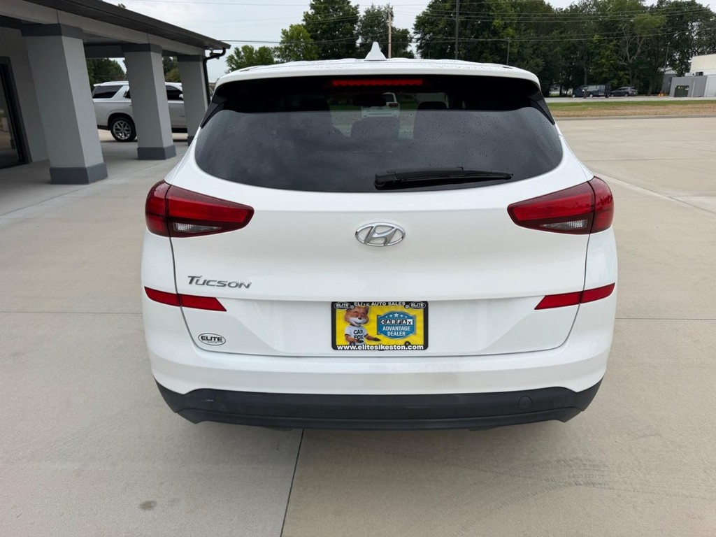 Hyundai Tucson Vehicle Full-screen Gallery Image 04