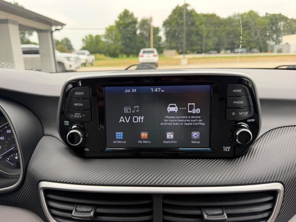 Hyundai Tucson Vehicle Full-screen Gallery Image 12