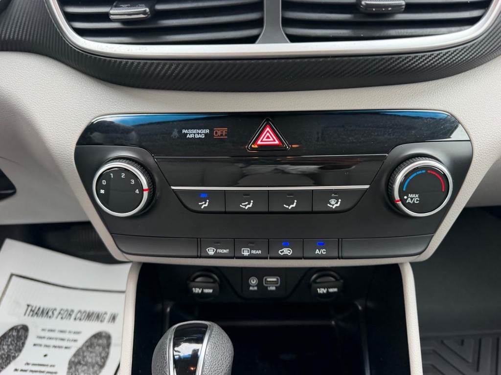 Hyundai Tucson Vehicle Full-screen Gallery Image 13