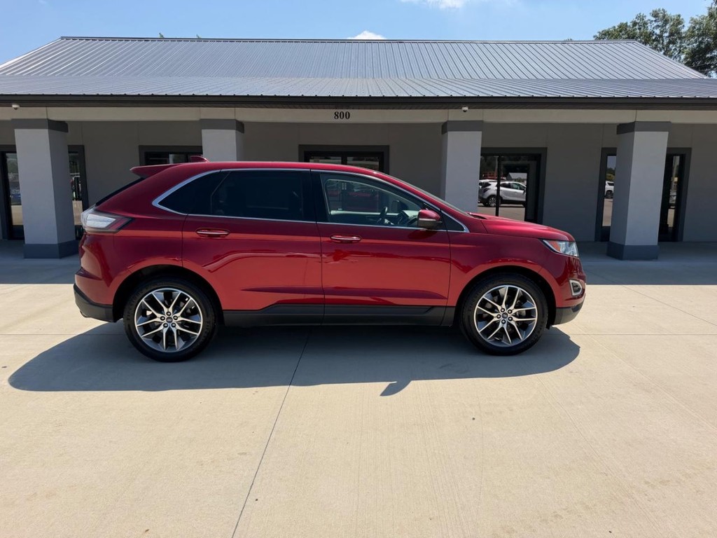 Ford Edge Vehicle Full-screen Gallery Image 02