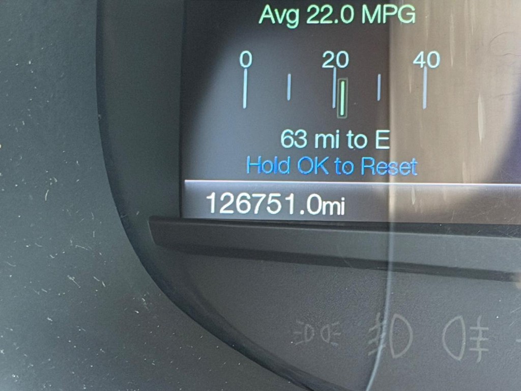 Ford Edge Vehicle Full-screen Gallery Image 21