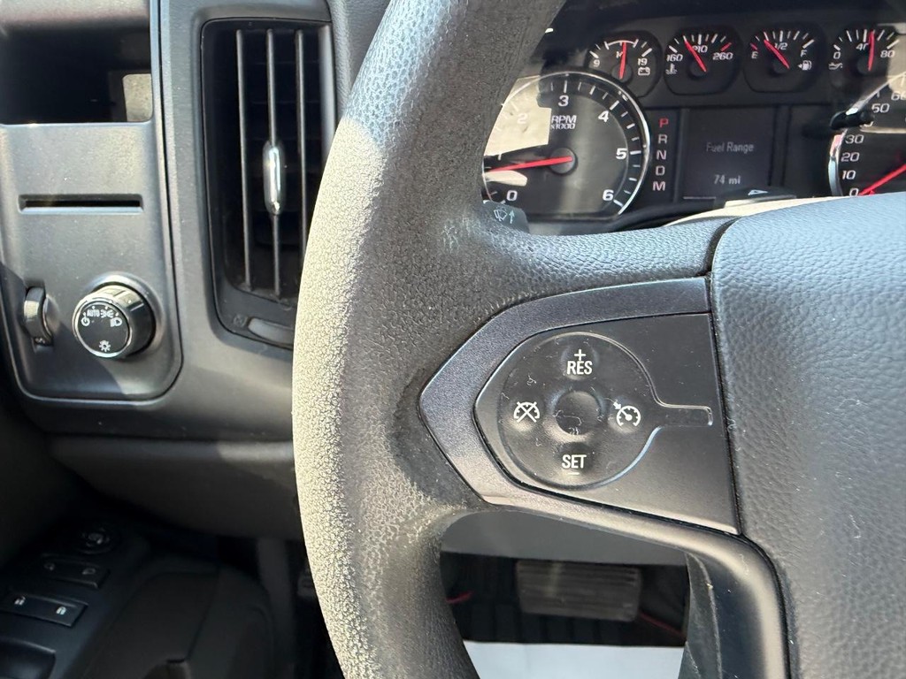 Chevrolet Silverado 1500 Vehicle Full-screen Gallery Image 10