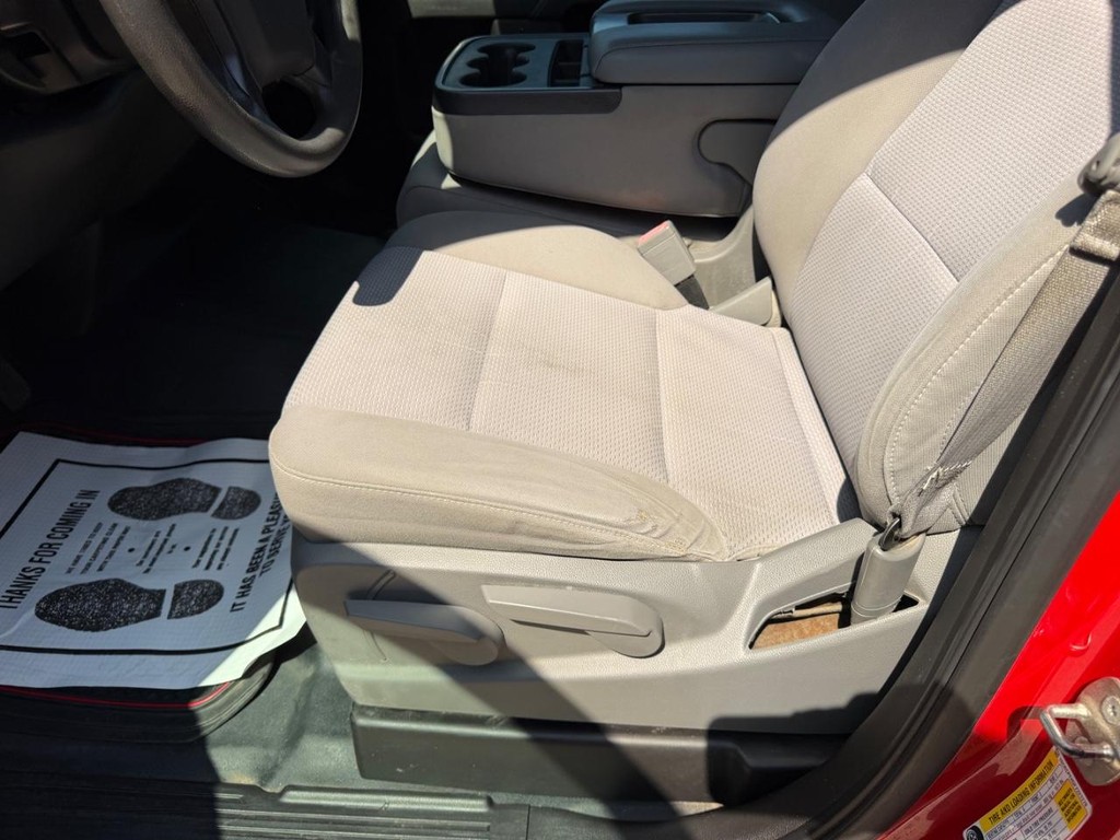 Chevrolet Silverado 1500 Vehicle Full-screen Gallery Image 15