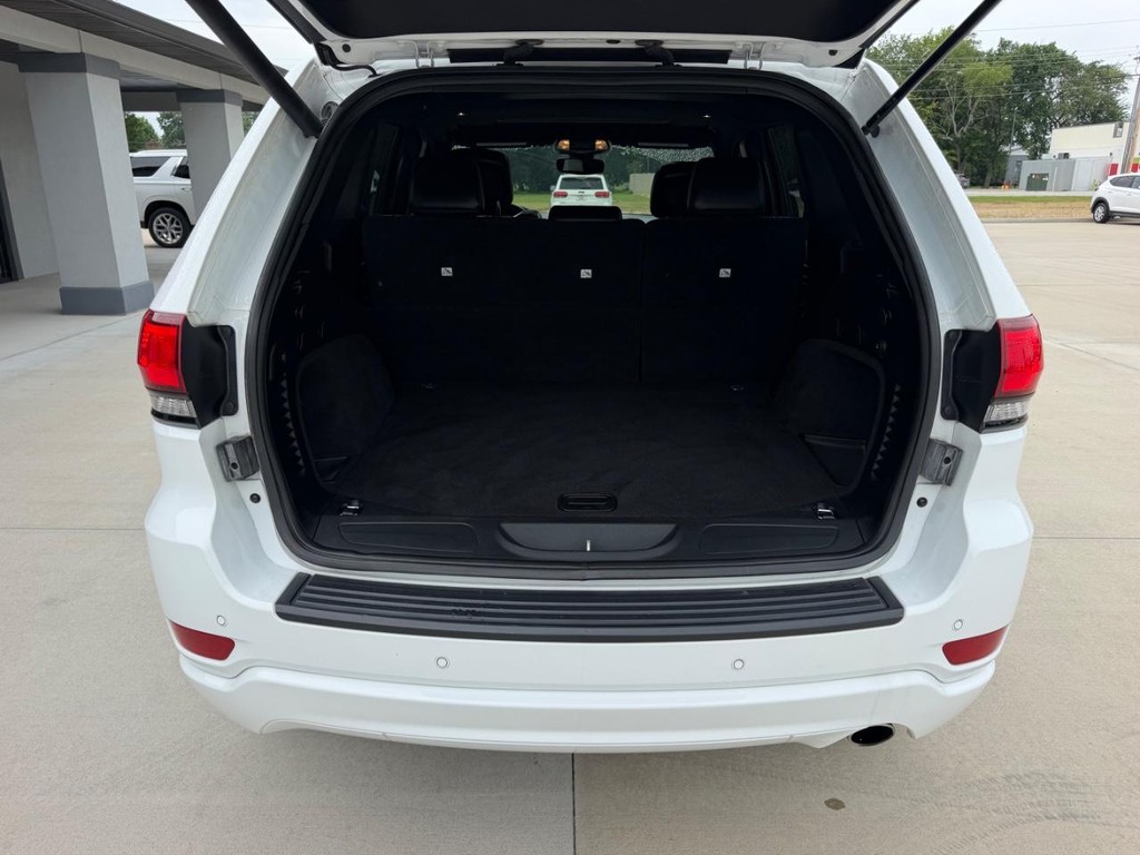 Jeep Grand Cherokee Vehicle Full-screen Gallery Image 5