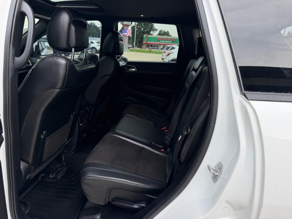 Jeep Grand Cherokee Vehicle Full-screen Gallery Image 8