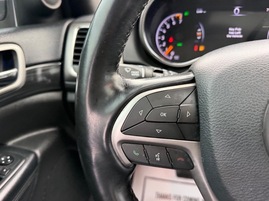 Jeep Grand Cherokee Vehicle Full-screen Gallery Image 12