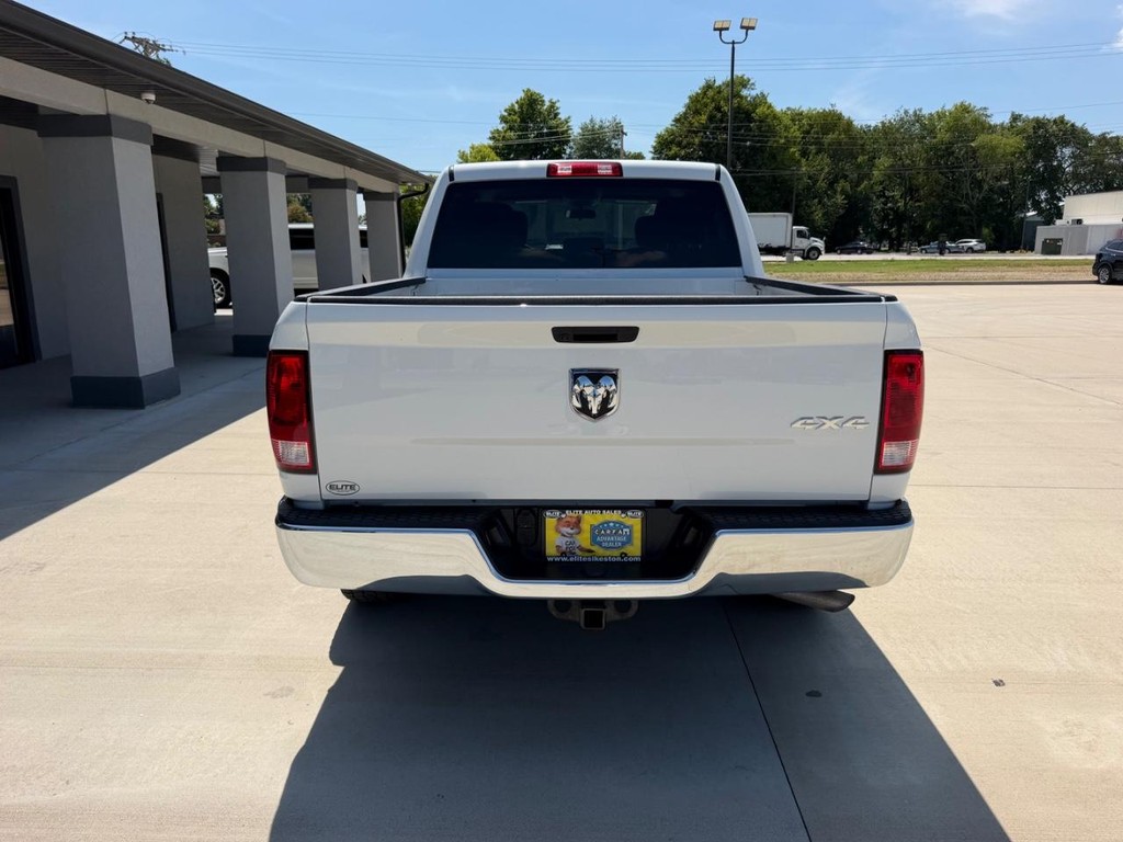 Ram 1500 Classic Vehicle Full-screen Gallery Image 4