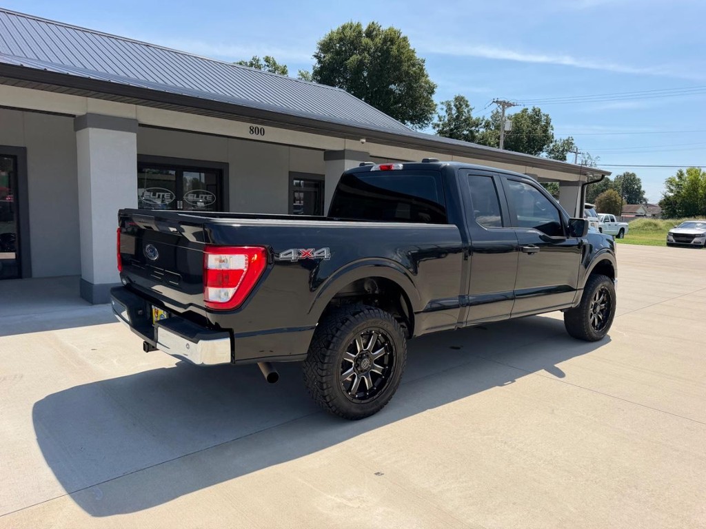 Ford F-150 Vehicle Full-screen Gallery Image 3
