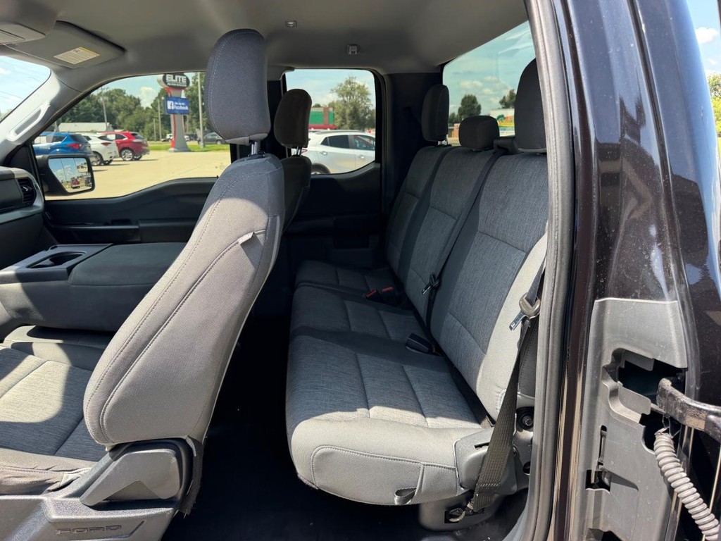 Ford F-150 Vehicle Full-screen Gallery Image 7