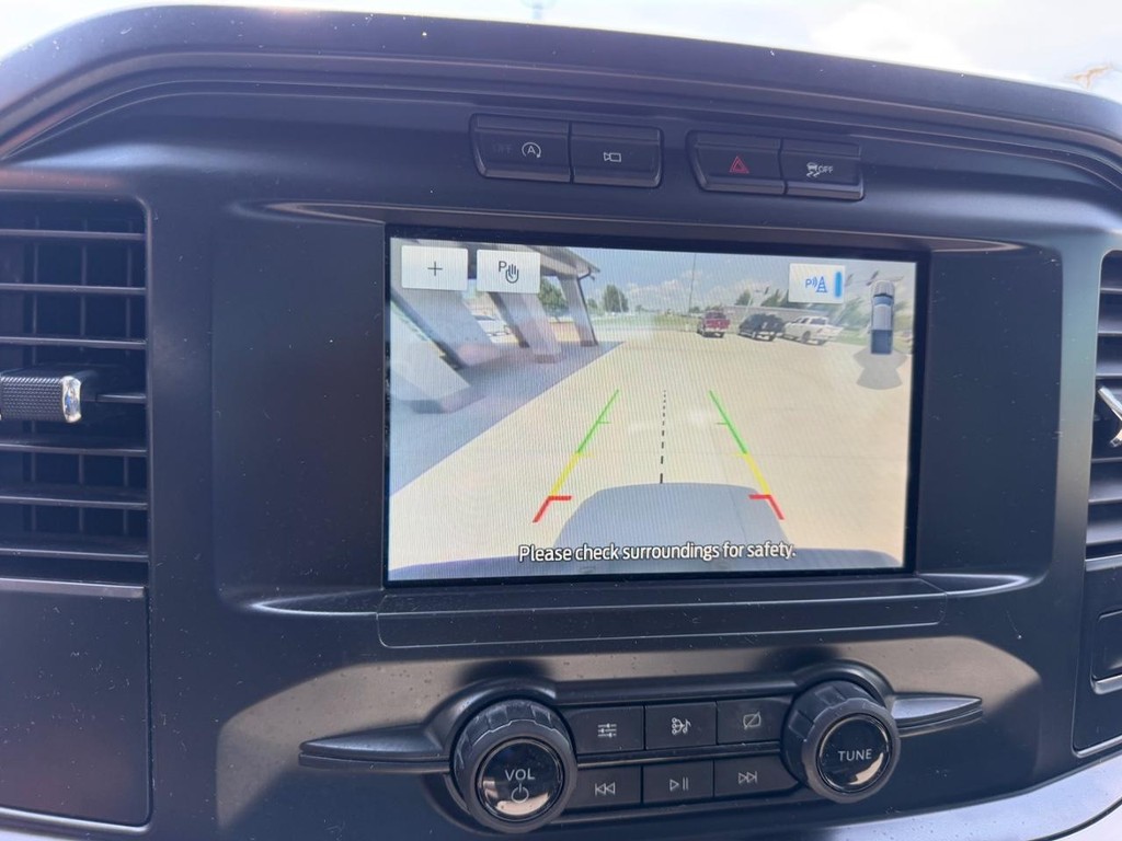 Ford F-150 Vehicle Full-screen Gallery Image 18
