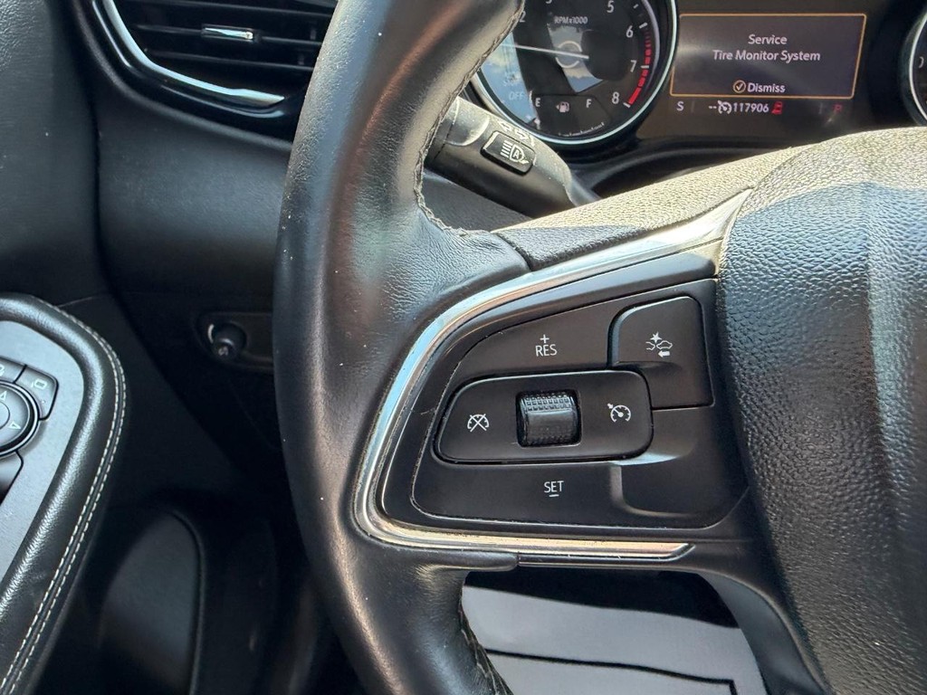 Buick Encore GX Vehicle Full-screen Gallery Image 10