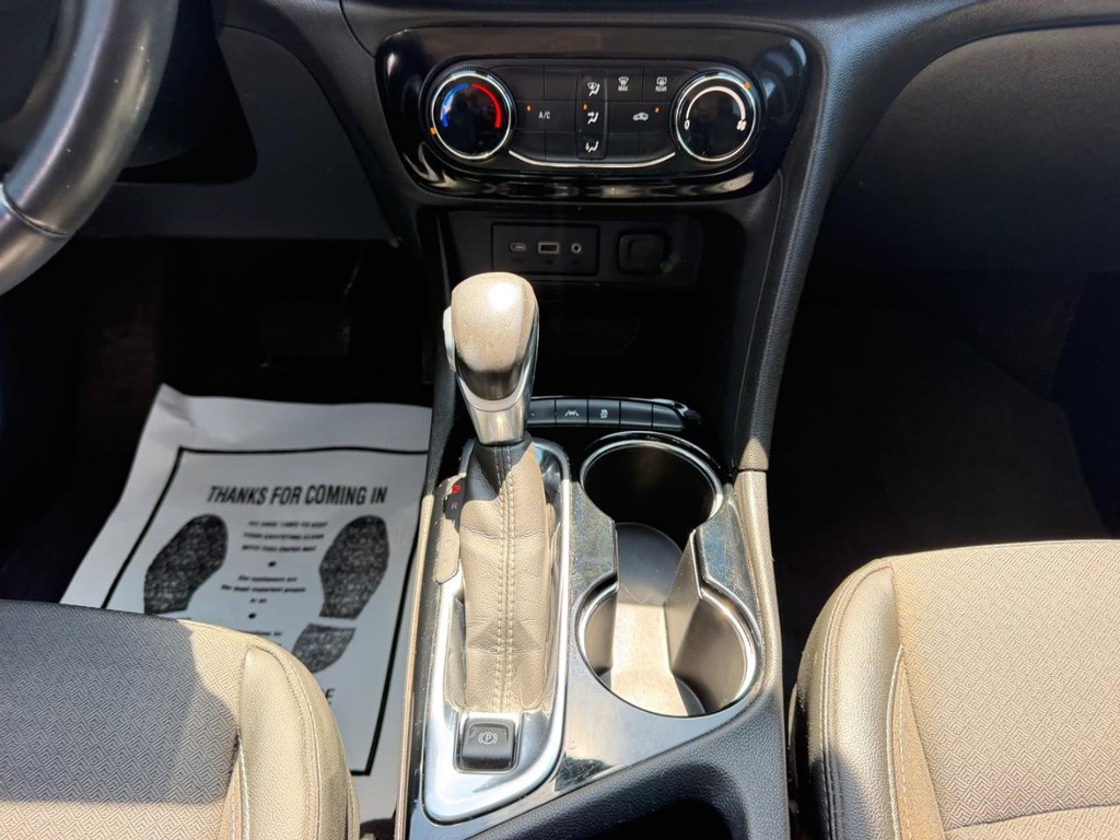 Buick Encore GX Vehicle Full-screen Gallery Image 14