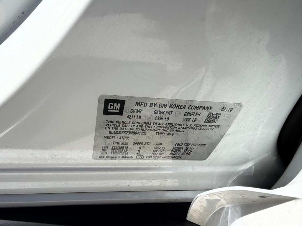 Buick Encore GX Vehicle Full-screen Gallery Image 20