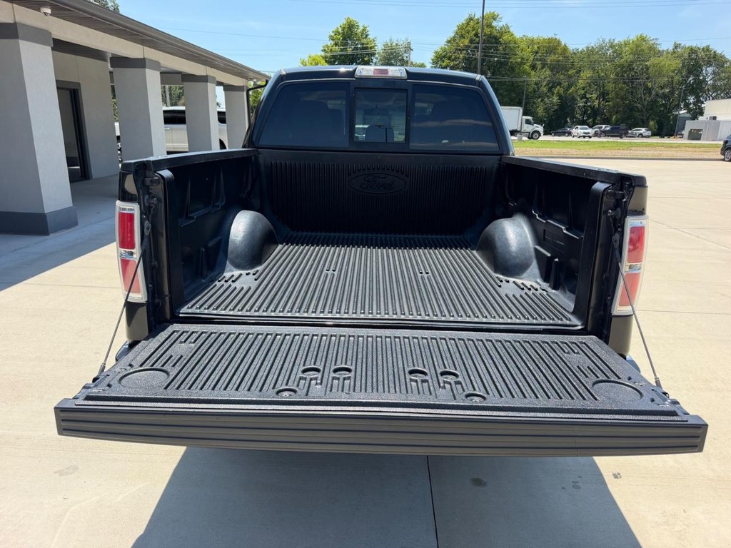 Ford F-150 Vehicle Full-screen Gallery Image 5