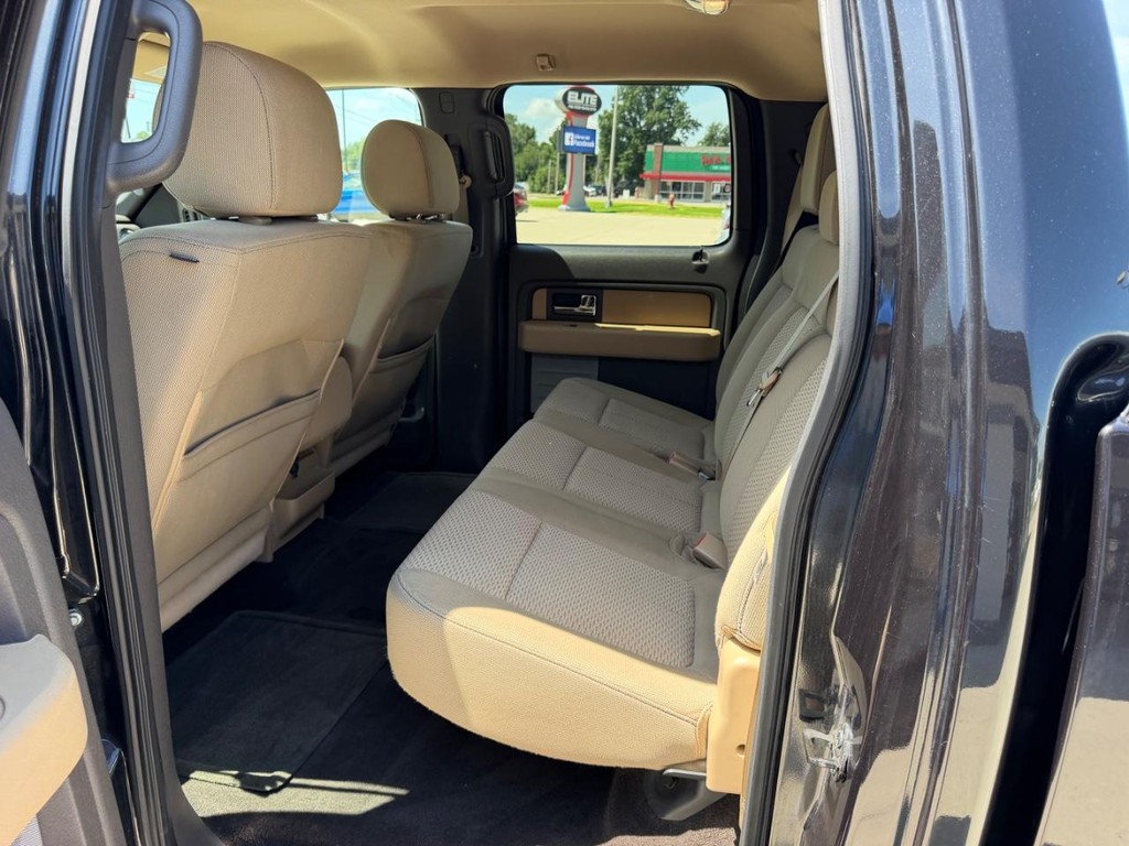 Ford F-150 Vehicle Full-screen Gallery Image 7