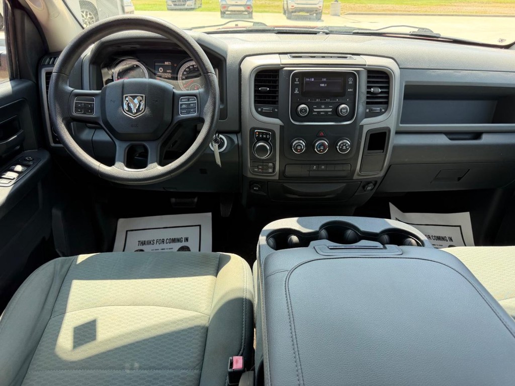 Ram 1500 Vehicle Full-screen Gallery Image 8