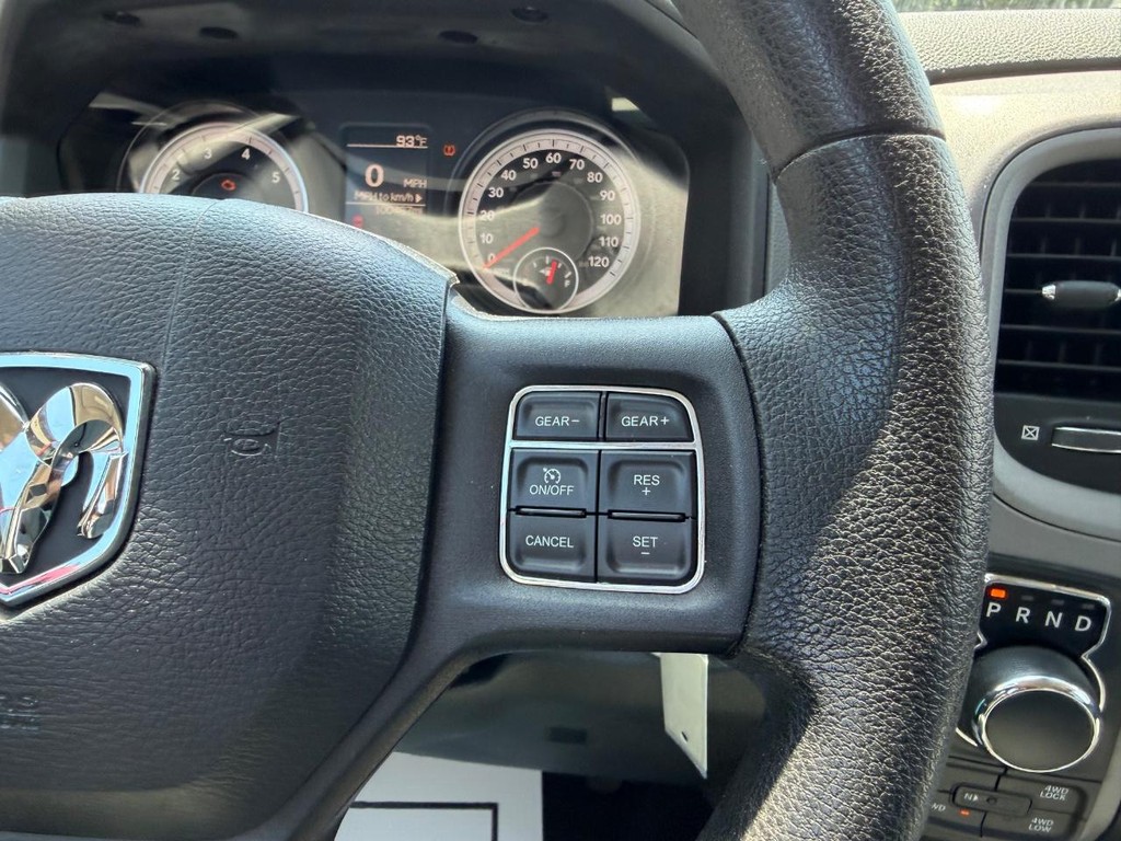 Ram 1500 Vehicle Full-screen Gallery Image 11