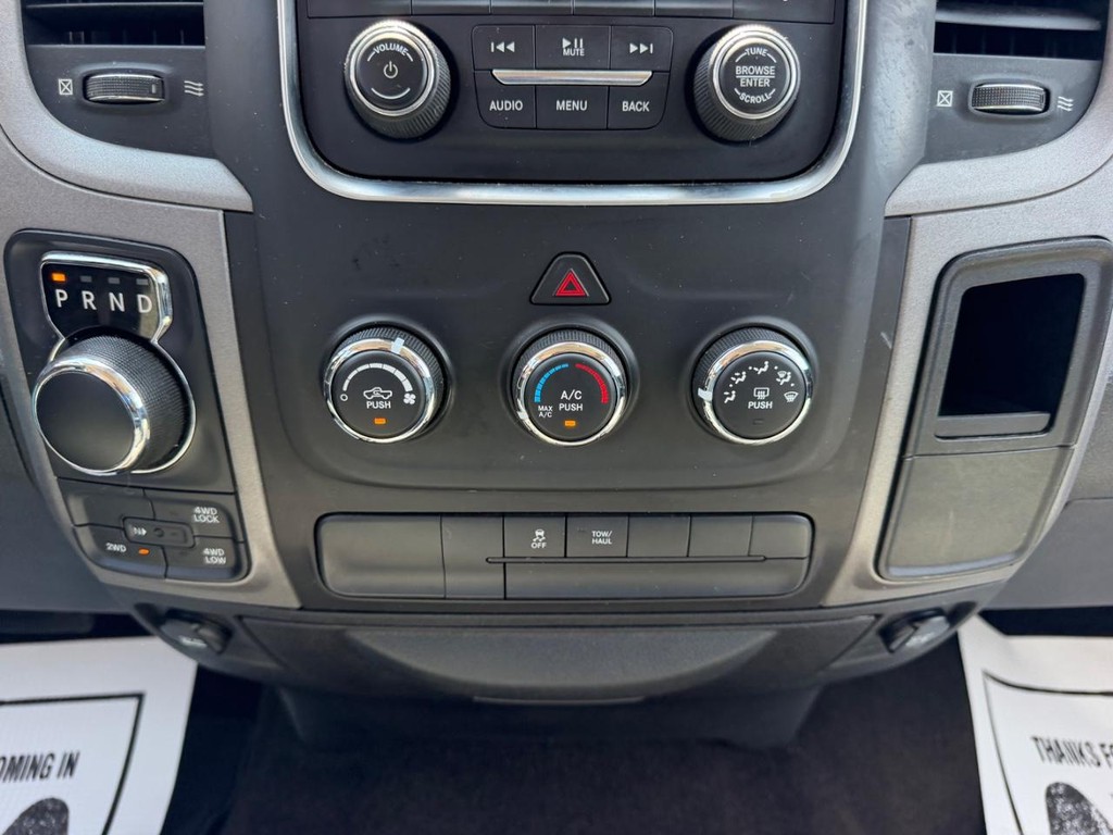 Ram 1500 Vehicle Full-screen Gallery Image 13