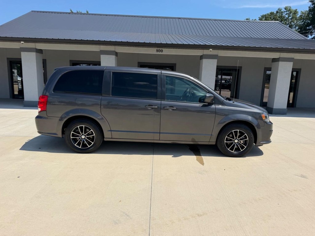 Dodge Grand Caravan Vehicle Full-screen Gallery Image 2