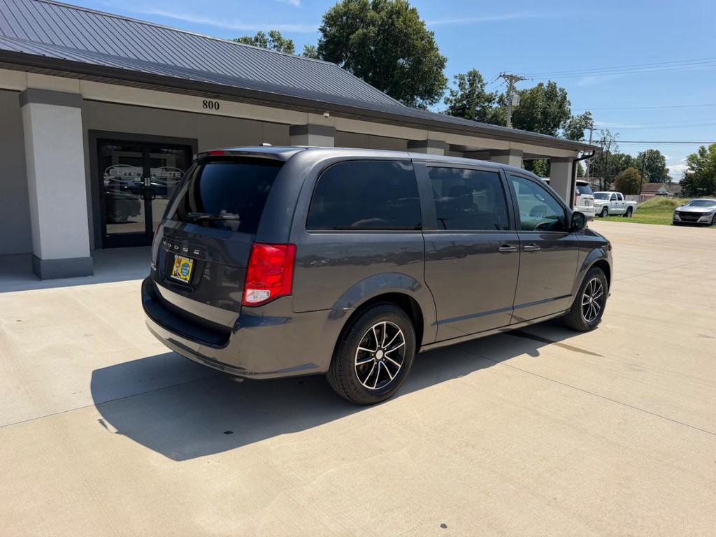 Dodge Grand Caravan Vehicle Full-screen Gallery Image 3