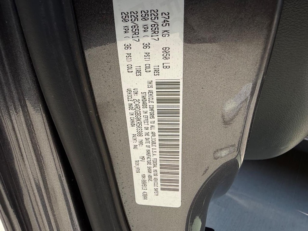 Dodge Grand Caravan Vehicle Full-screen Gallery Image 22