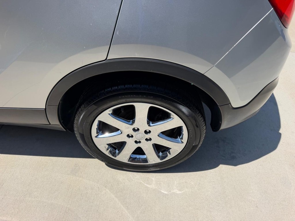 Buick Encore Vehicle Full-screen Gallery Image 6