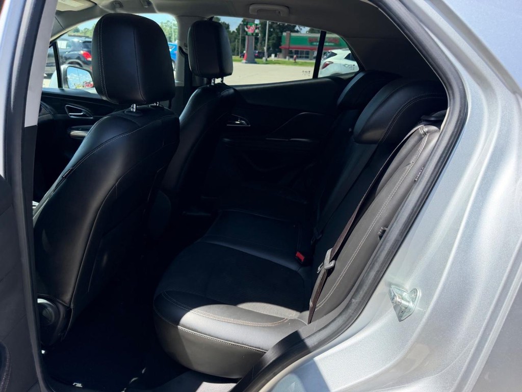 Buick Encore Vehicle Full-screen Gallery Image 7