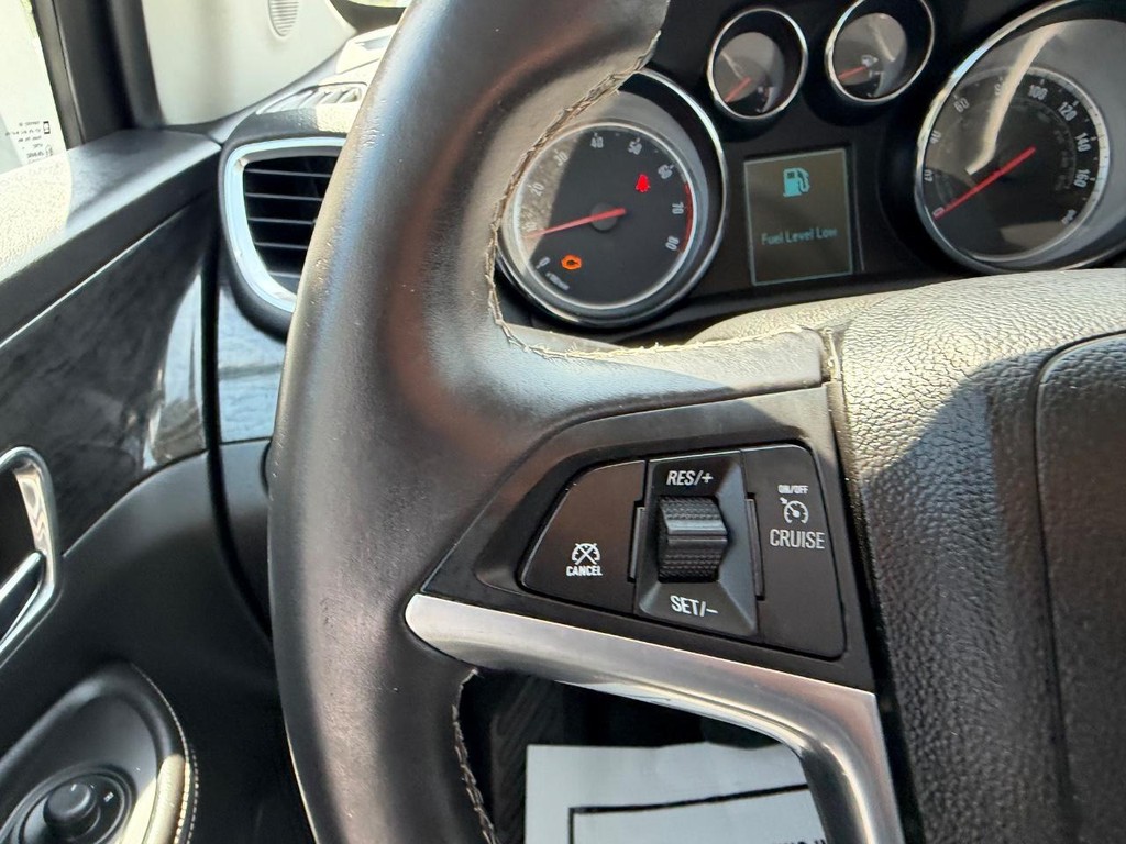 Buick Encore Vehicle Full-screen Gallery Image 10