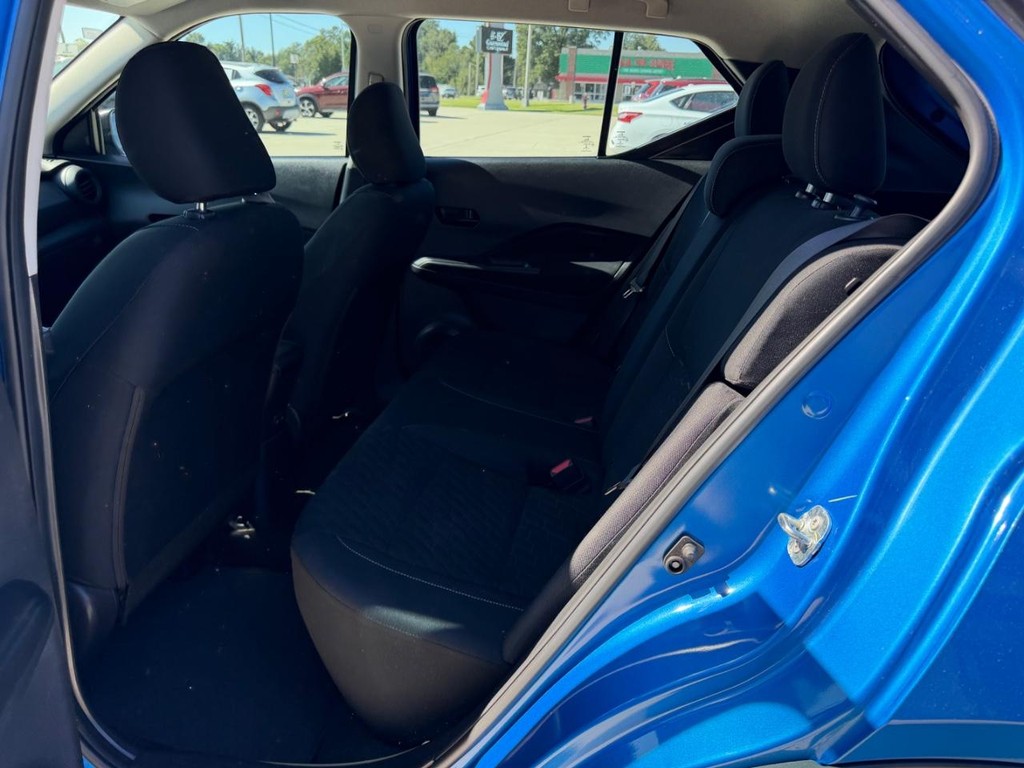 Nissan Kicks Vehicle Full-screen Gallery Image 7