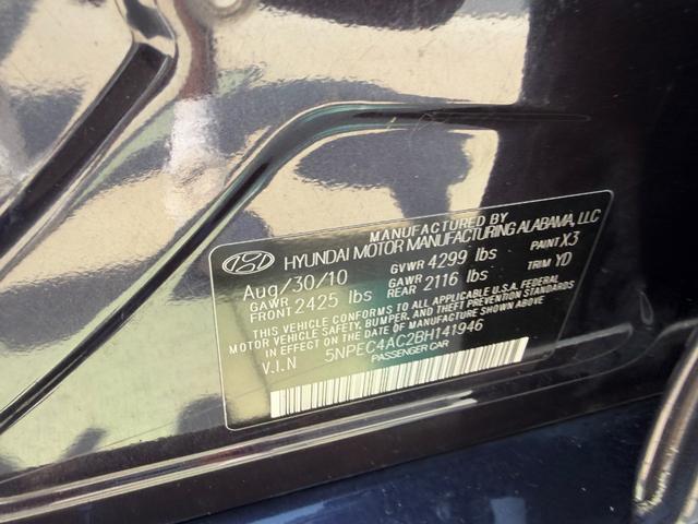 Hyundai Sonata Vehicle Full-screen Gallery Image 19