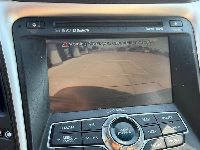 Hyundai Sonata Vehicle Full-screen Gallery Image 20
