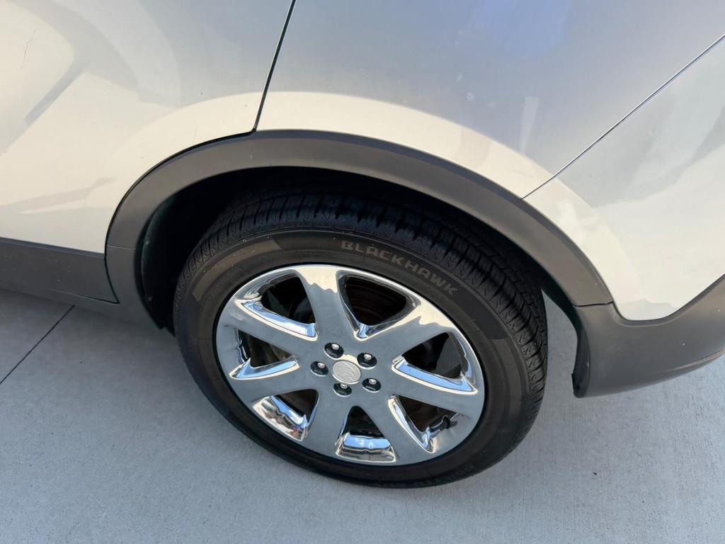 Buick Encore Vehicle Full-screen Gallery Image 6