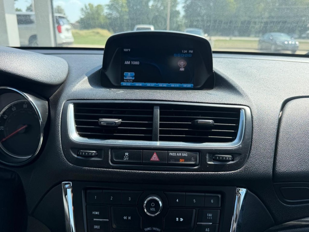 Buick Encore Vehicle Full-screen Gallery Image 12