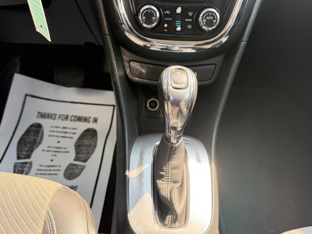 Buick Encore Vehicle Full-screen Gallery Image 14