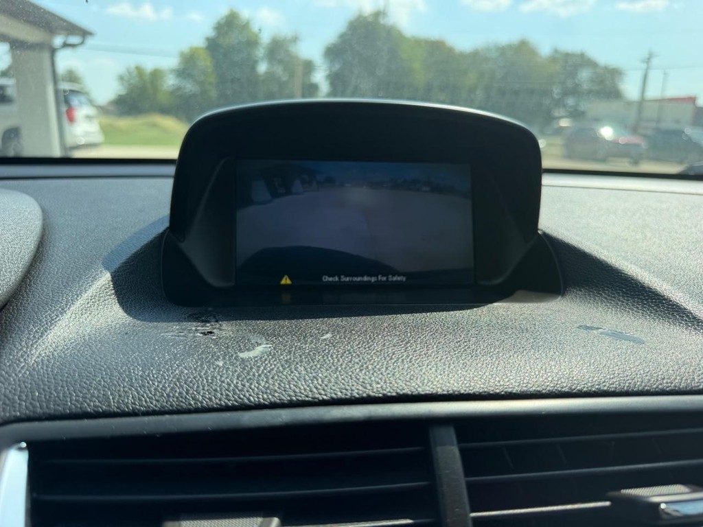 Buick Encore Vehicle Full-screen Gallery Image 19