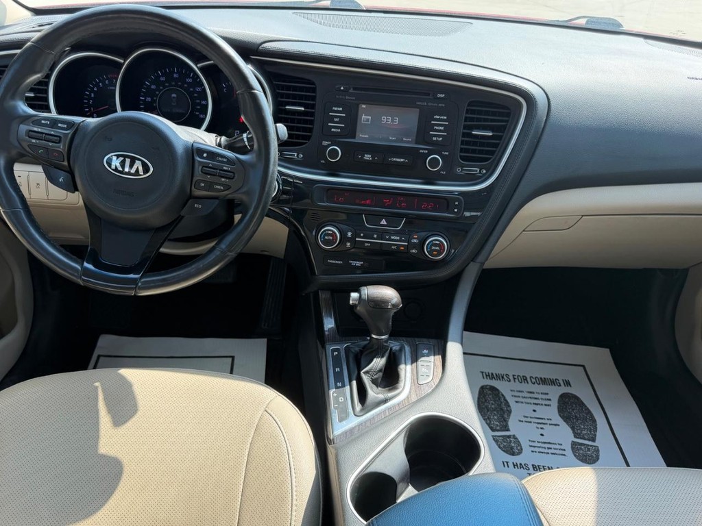 Kia Optima Vehicle Full-screen Gallery Image 9