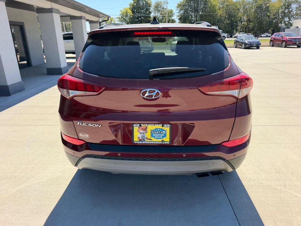 Hyundai Tucson Vehicle Full-screen Gallery Image 4