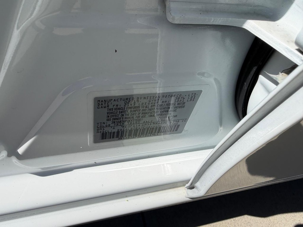 Nissan Sentra Vehicle Full-screen Gallery Image 20