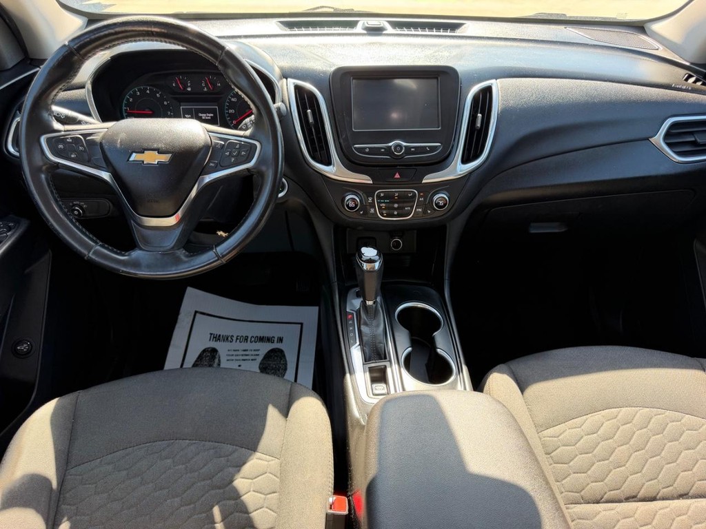 Chevrolet Equinox Vehicle Full-screen Gallery Image 9