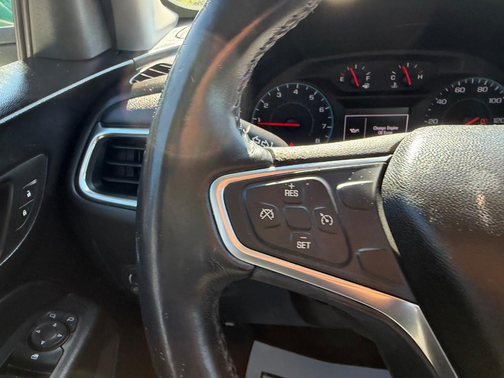 Chevrolet Equinox Vehicle Full-screen Gallery Image 11